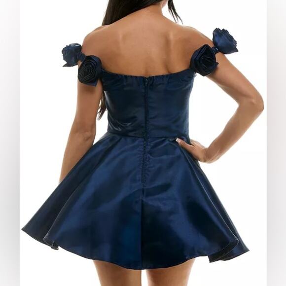 B Darlin Juniors' Rosette Off-The-Shoulder Fit & Flare Dress Navy Sz 13/14 - Picture 6 of 9